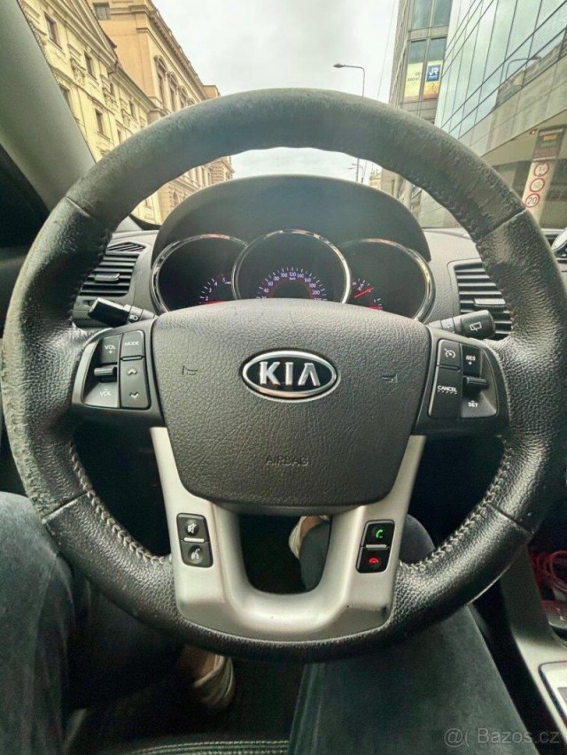 Kia Sorento 2,2   Kia Sorento CRDI