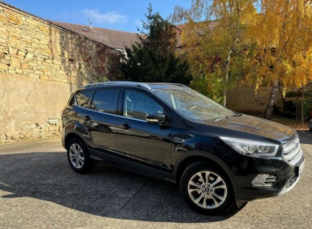 Ford Kuga 1,5   Ford Kuga EcoBoost