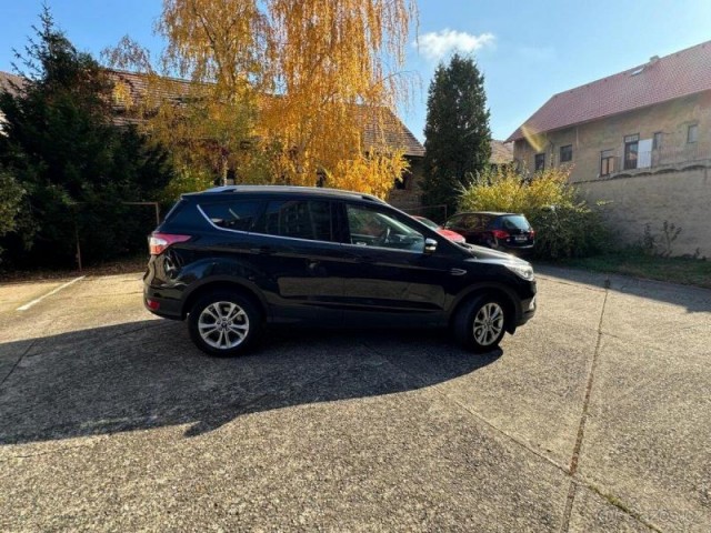 Ford Kuga 1,5   Ford Kuga EcoBoost