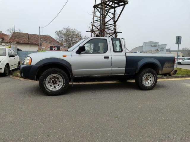 Nissan Navara 2,5   (4x4) - King Cab - 98kw