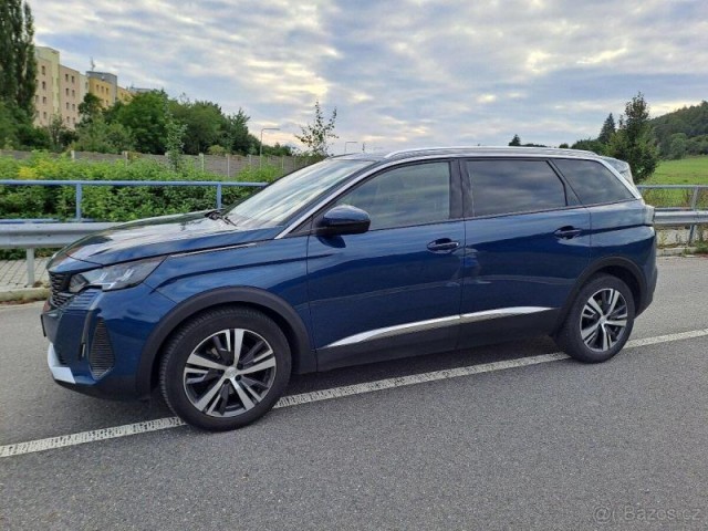 Peugeot 5008 1,5   r.v. 2021