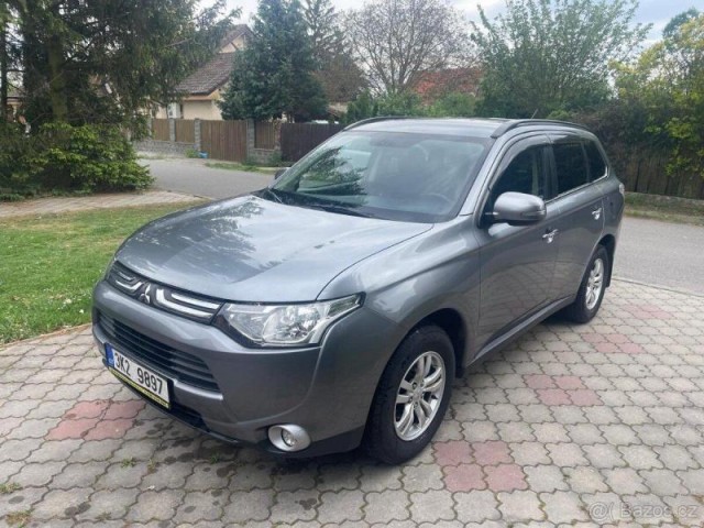 Mitsubishi Outlander 110KW, r.v. 2013, pohon 4x4