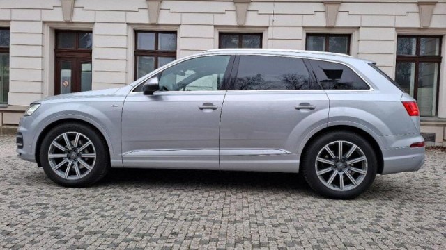 Audi Q7 S-line, 210kw, Matrix světla,