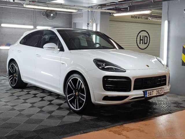 Porsche Cayenne E-Hybrid Sport Paket R22 Panor