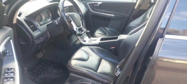 Volvo XC60 2,4   diesel 4x4, AWD 5D