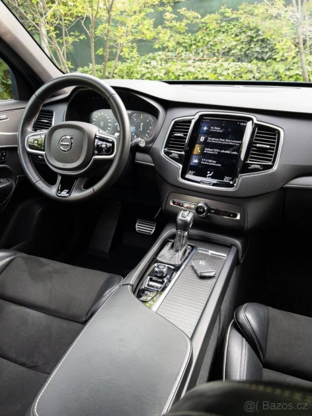 Volvo XC90 R-Design Modrá 2018 63tis km