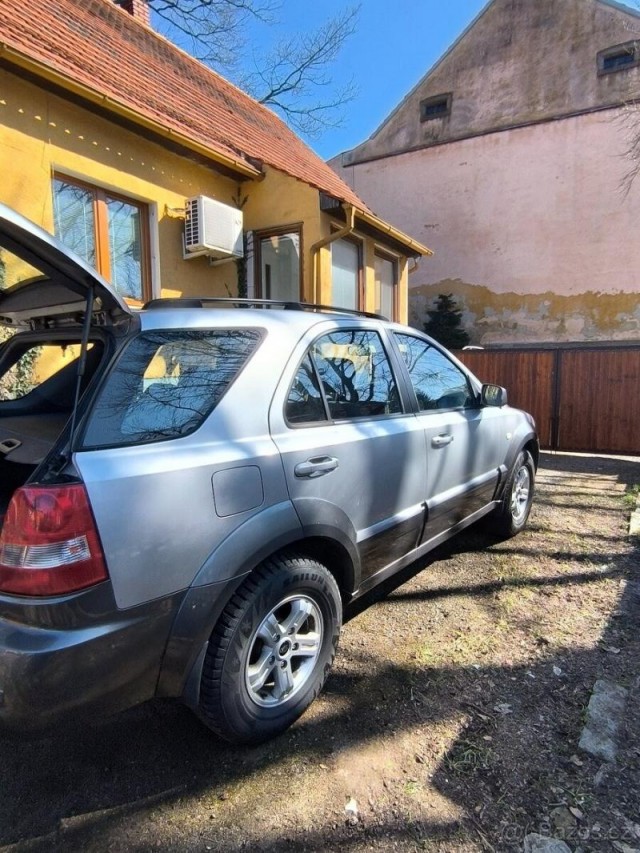 Kia Sorento 2,5   rok výroby 2003 ,103 kW
