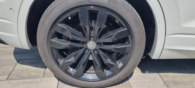 Volkswagen Touareg 3,0   TDI R-Line
