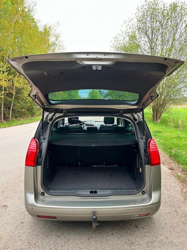 Peugeot 5008 2,0   HDi Allure