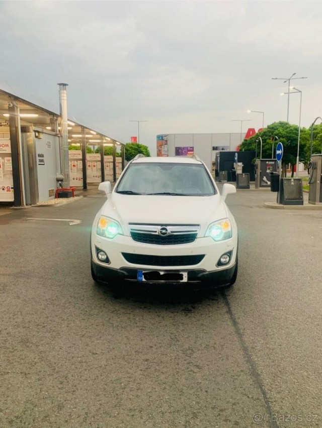 Opel Antara 2,2   Rok 2012 Najeto 141 000 
