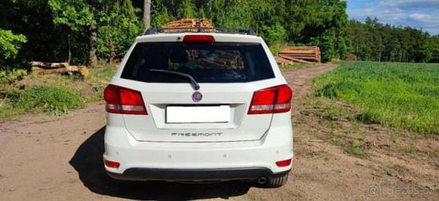 Fiat Freemont 2,0   125 kW - Prostorné a bez