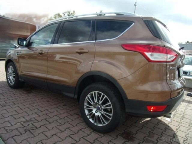 Ford Kuga 2,0   TDCI 4x4 titanium se stř