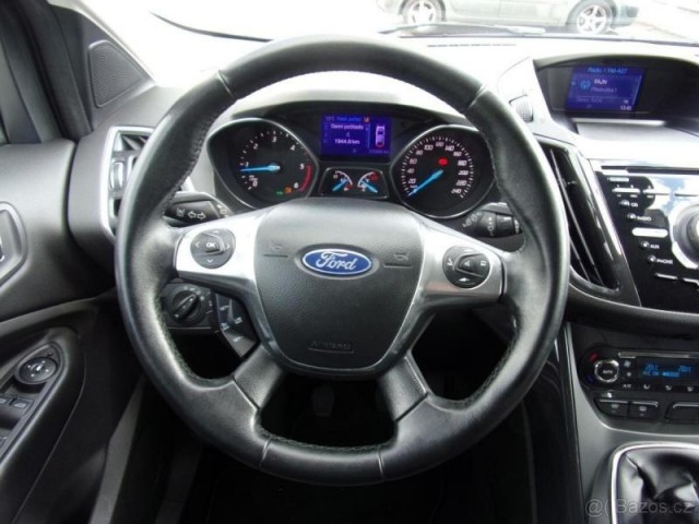 Ford Kuga 2,0   TDCI 4x4 titanium se stř