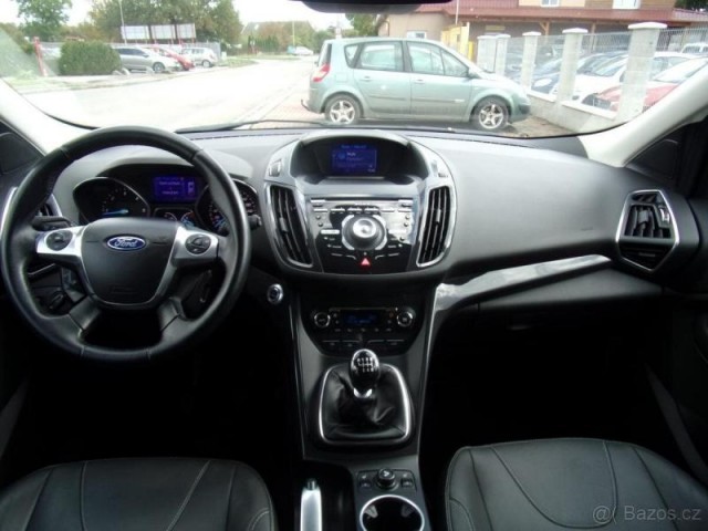 Ford Kuga 2,0   TDCI 4x4 titanium se stř