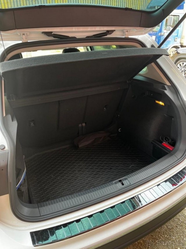 Volkswagen Tiguan 1,5   TSI 129 KW r.v.2021,7500