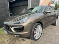 Porsche Cayenne 4,8   Turbo V8 580ps