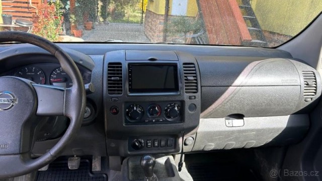 Nissan Navara 2,5   D40