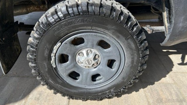 Nissan Navara 2,5   D40