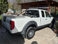 Nissan Navara 2,5   D40