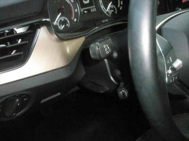 Škoda Kamiq 1,0   TSI 85KW - FULL,LED,28t 