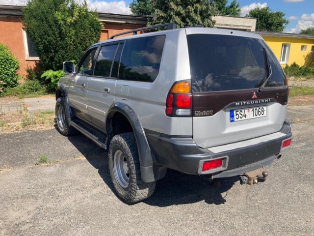 Mitsubishi Pajero 2,5   SPORT