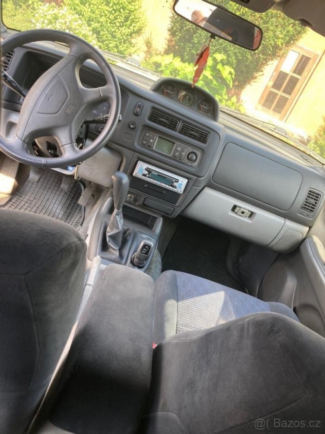 Mitsubishi Pajero 2,5   SPORT