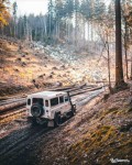 Land Rover Defender 2,4