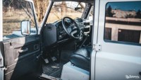 Land Rover Defender 2,4