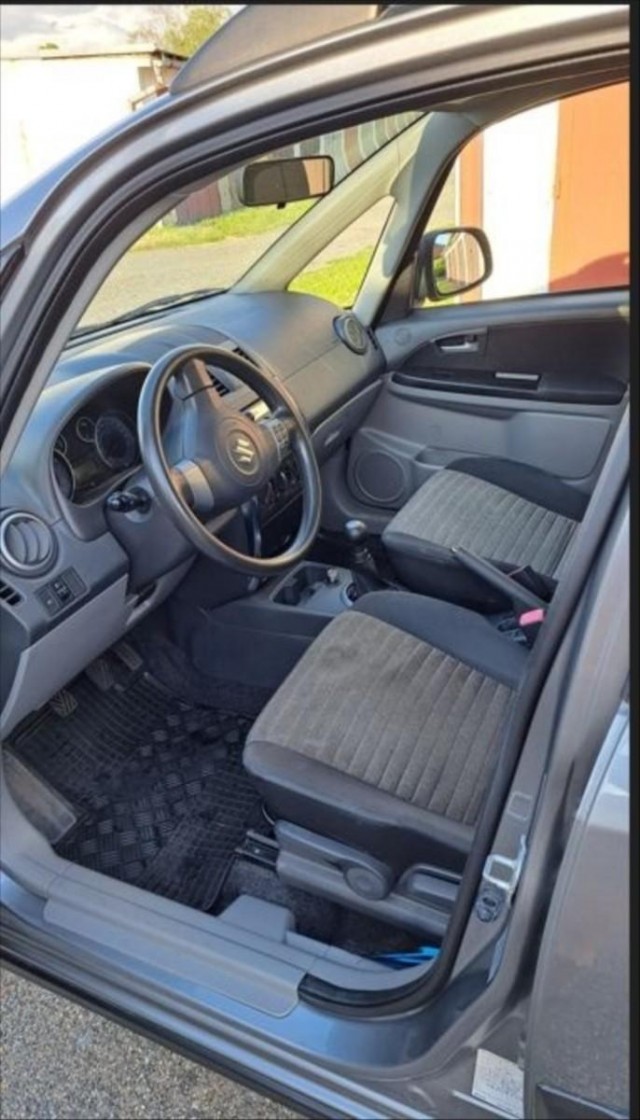 Suzuki SX4 1,6   4x4, benzín 88kW, výbava