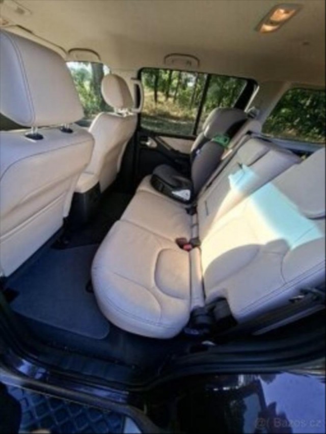 Nissan Pathfinder 2,5   2009