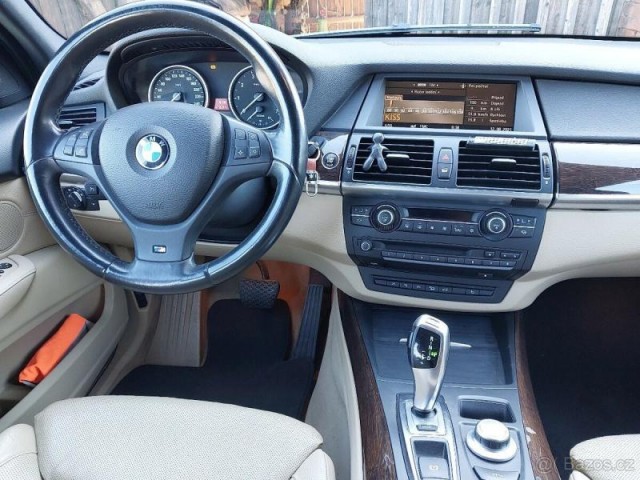 BMW X5 4,8   V8