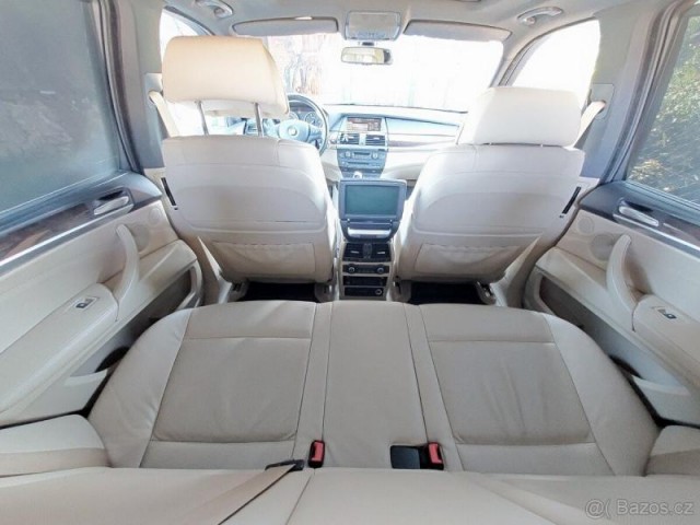 BMW X5 4,8   V8