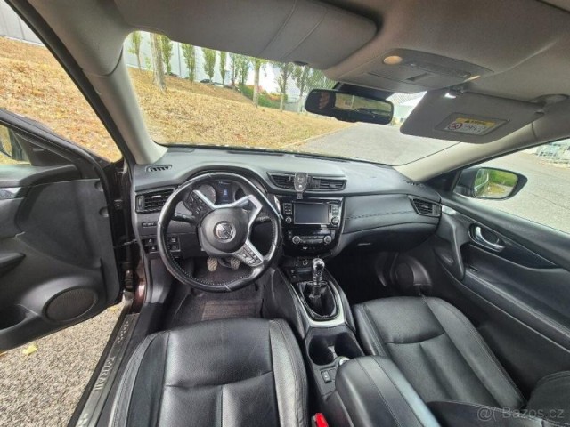 Nissan X-Trail 1,7   7 míst, odečet DPH