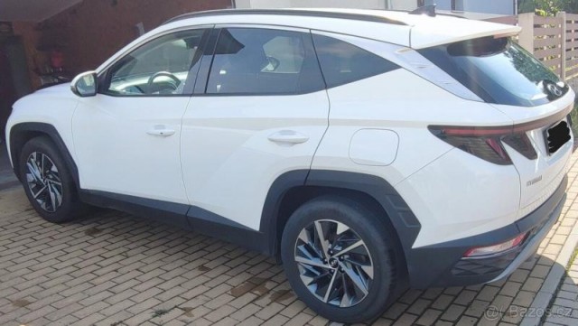Hyundai Tucson 1,6   bíly, T-GDI-benzin, 2023