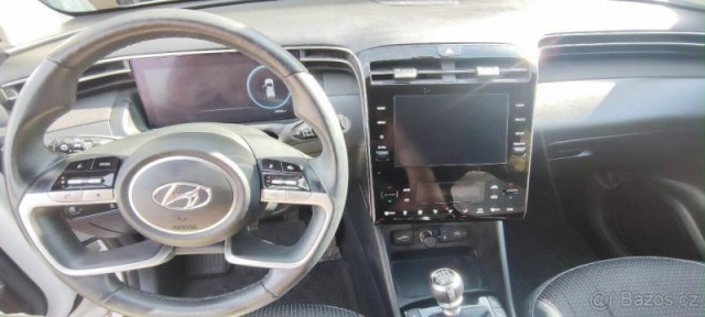 Hyundai Tucson 1,6   bíly, T-GDI-benzin, 2023
