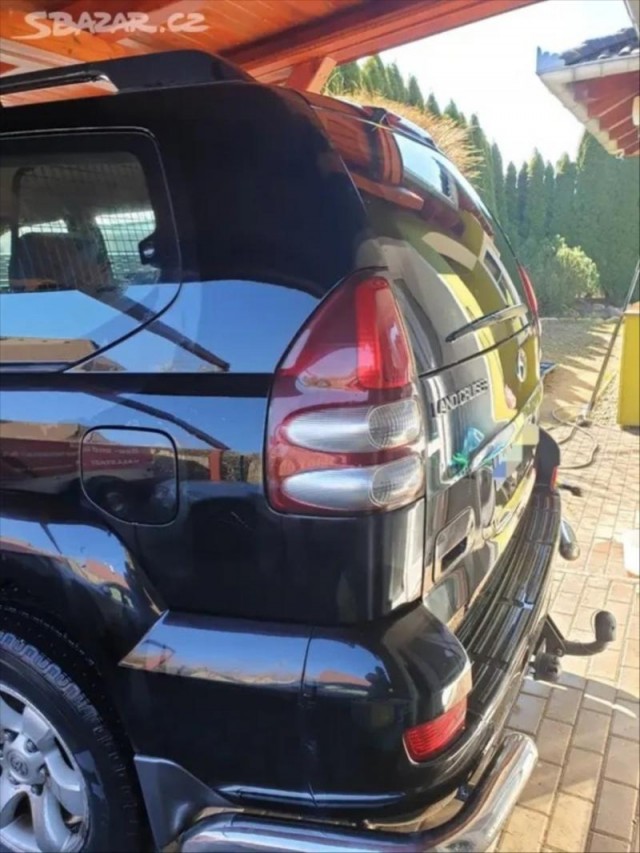 Toyota Land Cruiser 