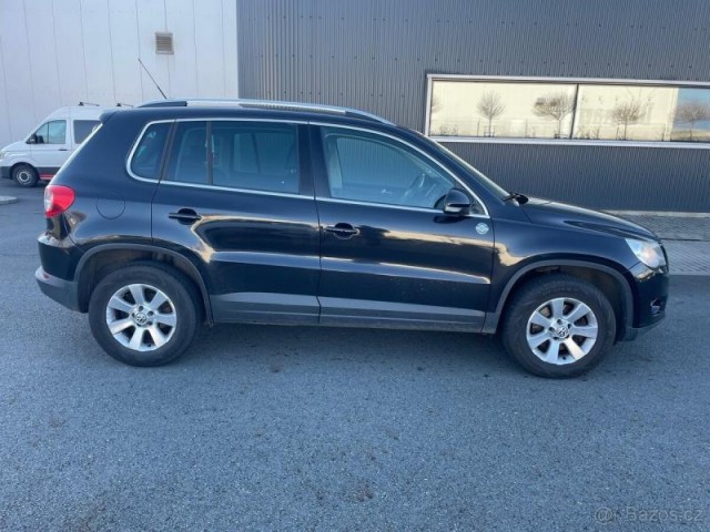 Volkswagen Tiguan 2,0   2010