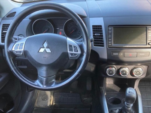 Mitsubishi Outlander 2,2   Di-D 4x4