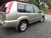 Nissan X-Trail 2,5   T30 121kw rok 2004