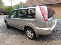 Nissan X-Trail 2,5   T30 121kw rok 2004