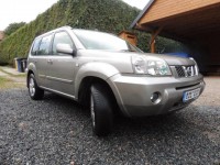 Nissan X-Trail 2,5   T30 121kw rok 2004