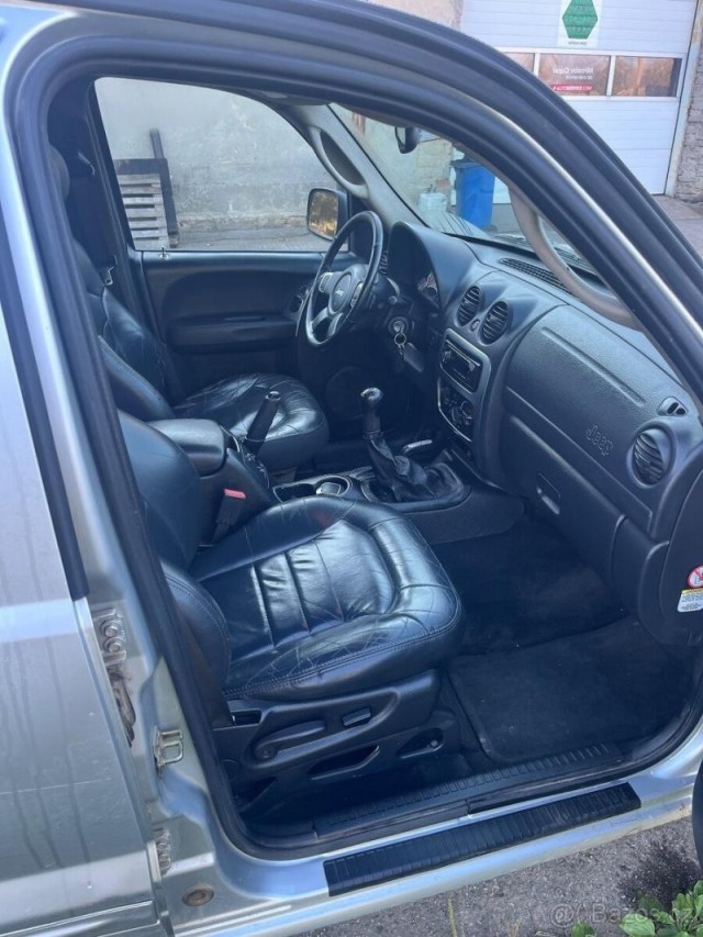 Jeep Cherokee 2,5   KJ