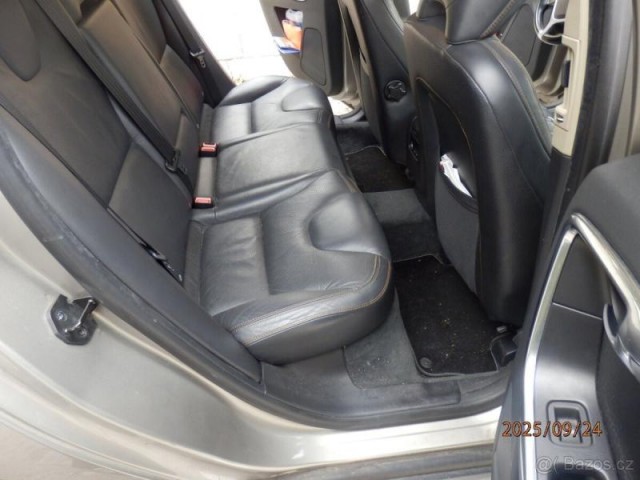 Volvo XC60 2,4   Summum AWD 158kW 206000k