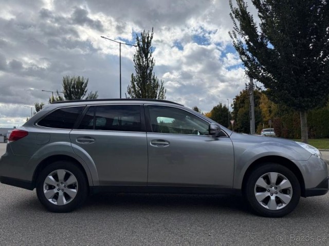 Subaru Outback 2,5   i MANUAL 4x4 Původ ČR