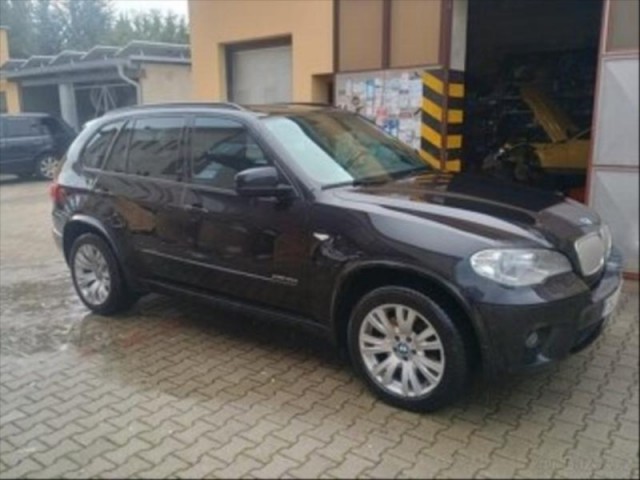 BMW X5 40d s vadným motorem