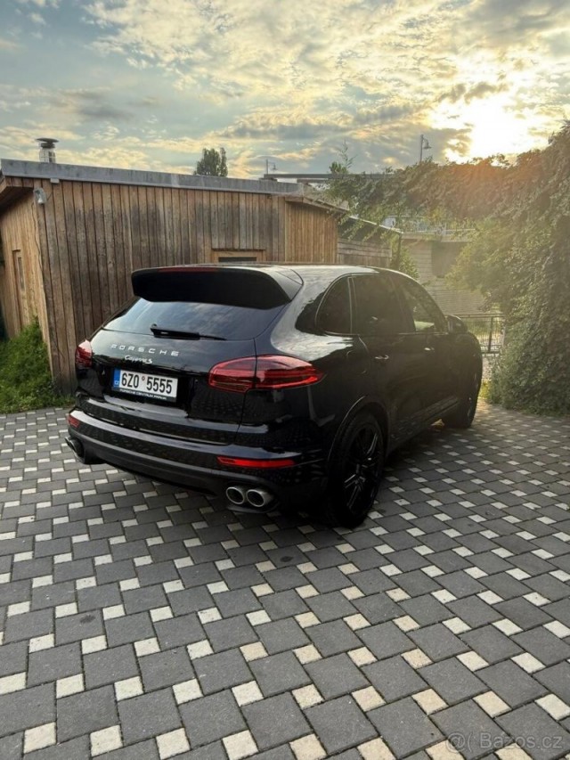 Porsche Cayenne 4,2   S V8