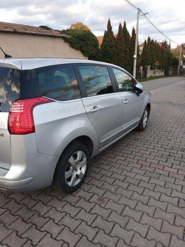 Peugeot 5008 2,0   hdi