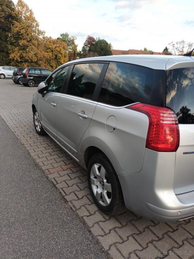 Peugeot 5008 2,0   hdi