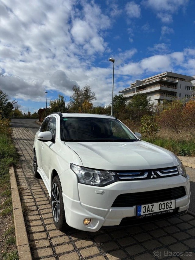 Mitsubishi Outlander 2,2