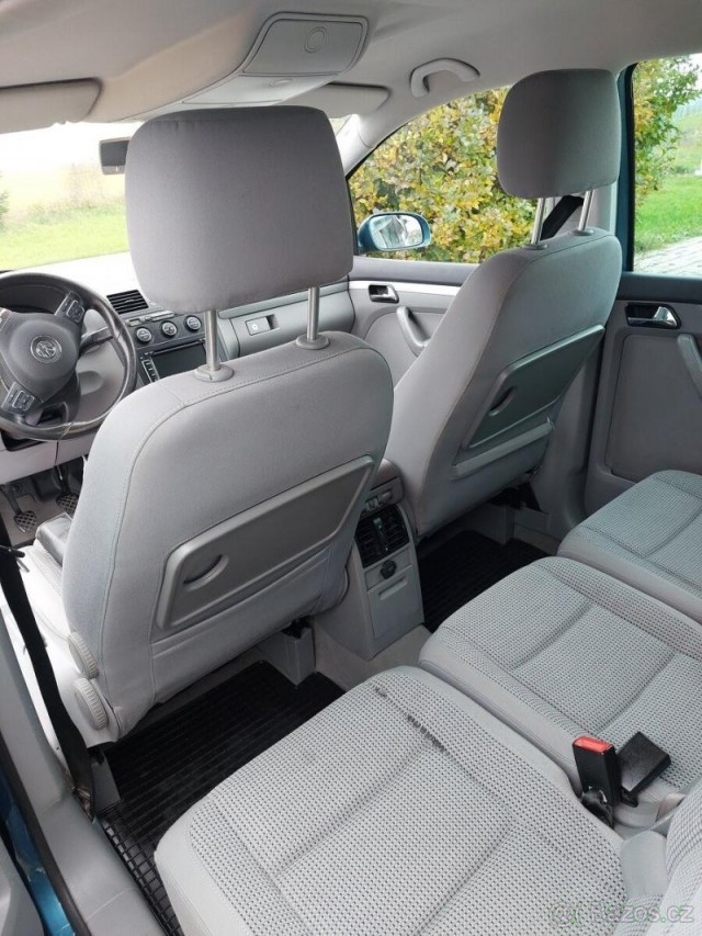 Volkswagen Tiguan 2,0   Sedmimístný +Tažné zaříz